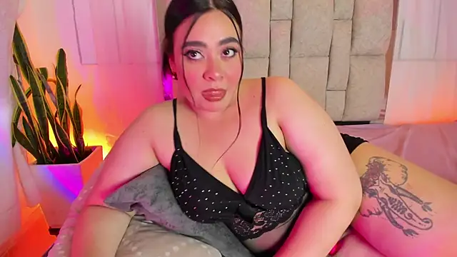 CatalinaReyexxx online show from April 22, 2026, 11:23 am