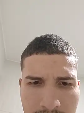 Snapshot of camiloangel119 chatting on March 30, 2026, 12:22 am camiloangel119 online show from March 30, 2026, 12:22 am