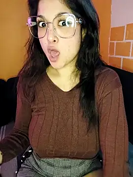 Steffanny2026 online show from May 7, 2026, 5:40 pm