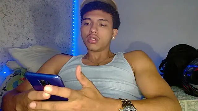 Snapshot of tonydesire_ chatting on April 19, 2026, 9:28 pm tonydesire online show from April 19, 2026, 9:28 pm