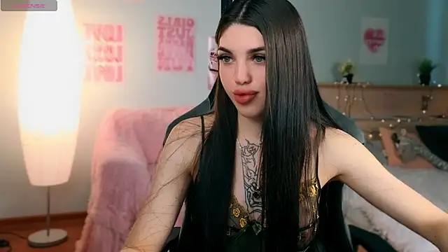 Snapshot of molly_rettyy chatting on May 19, 2026, 3:57 am molly rettyy online show from May 19, 2026, 3:57 am