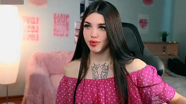Snapshot of molly_rettyy chatting on May 20, 2026, 4:18 am molly rettyy online show from May 20, 2026, 4:18 am