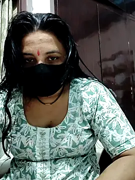 purvi46 online show from April 10, 2026, 5:45 am