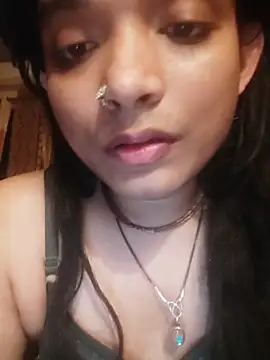 Snapshot of SweetTsAngel chatting on May 5, 2026, 6:05 pm SweetTsAngel online show from May 5, 2026, 6:05 pm