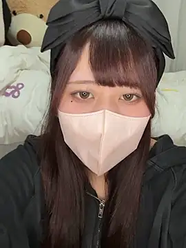 Snapshot of momokaze1658 chatting on April 29, 2026, 11:03 am momokaze1658 online show from April 29, 2026, 11:03 am