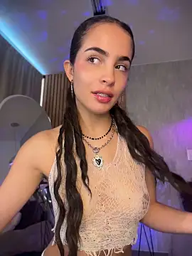 Snapshot of EmmaVonn chatting on April 20, 2026, 7:37 pm EmmaVonn online show from April 20, 2026, 7:37 pm