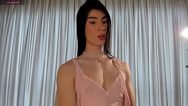 einyel  online show from May 1, 2026, 8:46 pm