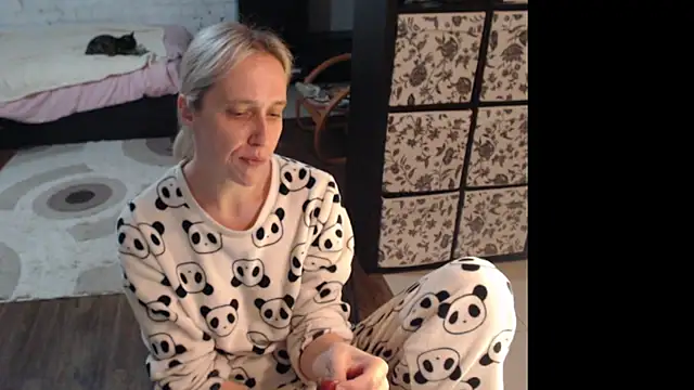 Snapshot of Sweet_hot_shrmp chatting on June 25, 2026, 7:51 pm Sweet hot shrmp online show from June 25, 2026, 7:51 pm