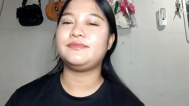 Snapshot of BrandeePhatdouang chatting on April 3, 2026, 5:16 am BrandeePhatdouang online show from April 3, 2026, 5:16 am