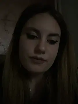 SilkObsession online show from April 5, 2026, 9:45 pm