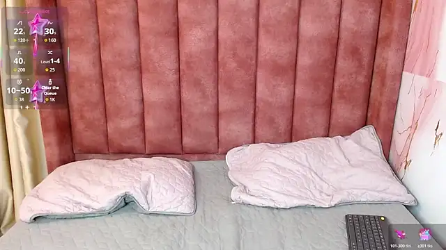 Snapshot of ariann_cat chatting on April 9, 2026, 4:23 am ariann cat online show from April 9, 2026, 4:23 am