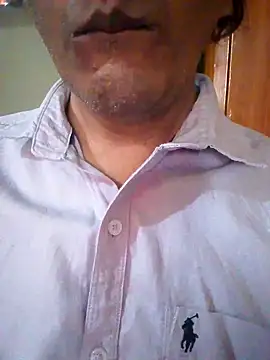 BigDaddy05  online show from April 5, 2026, 4:42 am