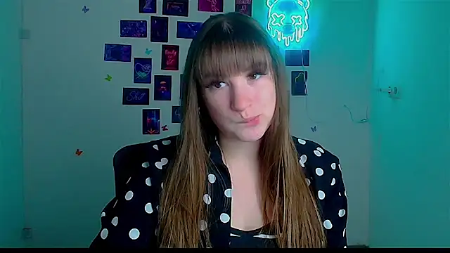 Tiffani Angel online show from April 22, 2026, 5:32 am
