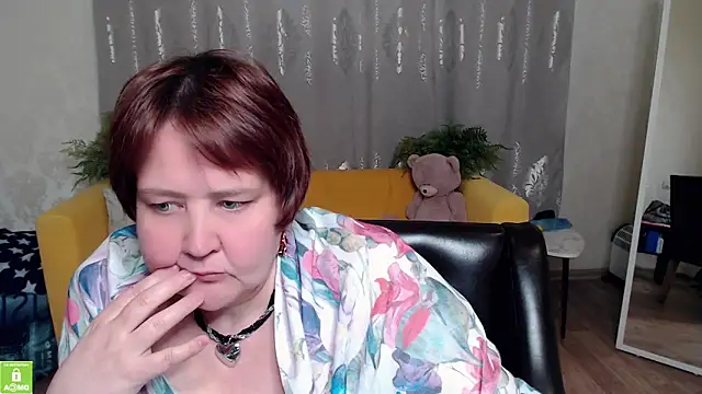 Snapshot of QUEEN02030 chatting on May 10, 2026, 10:42 am QUEEN02030 online show from May 10, 2026, 10:42 am