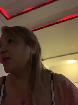 Snapshot of Ambar_Hoot chatting on March 31, 2026, 4:35 am Ambar Hoot online show from March 31, 2026, 4:35 am