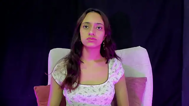 Charlotte Benette online show from March 31, 2026, 12:49 pm