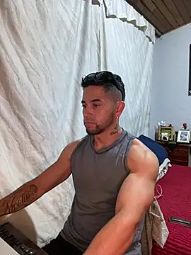 Snapshot of Sexmuscle17 chatting on June 30, 2026, 10:00 pm Sexmuscle17 online show from June 30, 2026, 10:00 pm