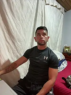 Snapshot of Sexmuscle17 chatting on July 13, 2026, 9:06 pm Sexmuscle17 online show from July 13, 2026, 9:06 pm