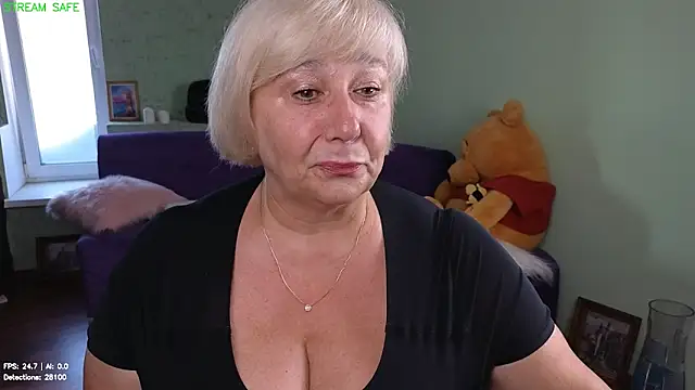 Snapshot of Milane_Milky chatting on June 19, 2026, 5:01 am Milane Milky online show from June 19, 2026, 5:01 am