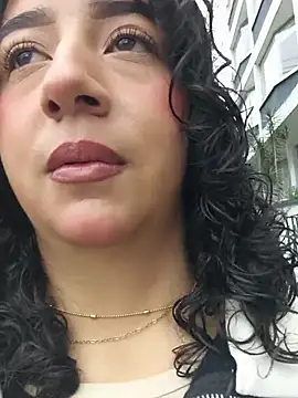 bella swwan  online show from May 2, 2026, 1:38 pm