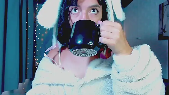 LannieGonzales online show from April 8, 2026, 12:49 pm