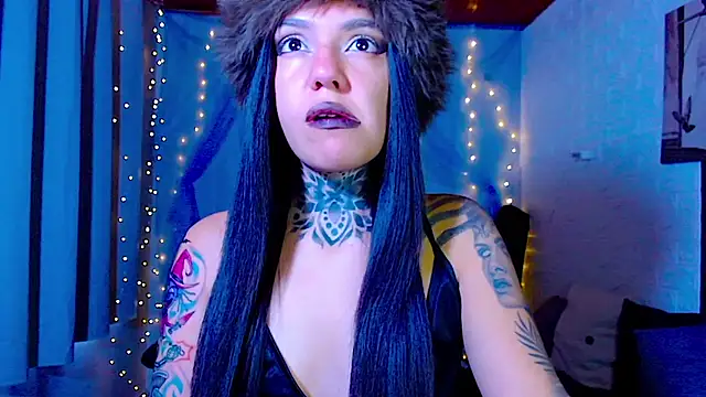 LannieGonzales online show from May 8, 2026, 12:43 pm