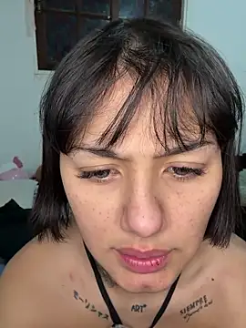 Abrildqquino online show from June 12, 2026, 3:49 am