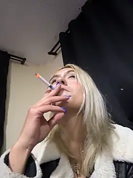 Lia fire online show from April 9, 2026, 3:06 am