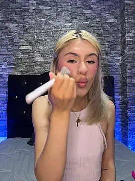 Lia fire online show from April 16, 2026, 10:01 pm