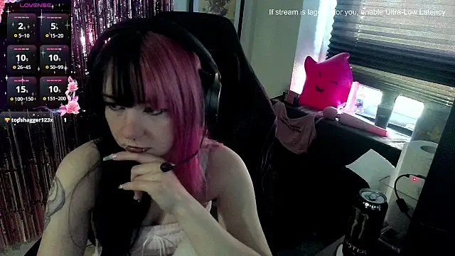CutieTracer online show from April 28, 2026, 10:20 am