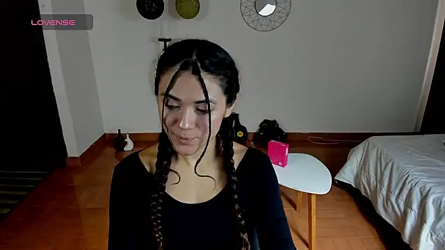Snapshot of FreyaRouge chatting on April 25, 2026, 2:36 pm FreyaRouge online show from April 25, 2026, 2:36 pm