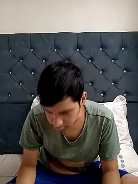 Ian-yin08 online show from April 1, 2026, 8:06 pm