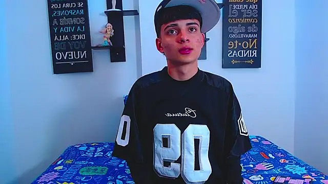 milo hot  online show from March 31, 2026, 7:58 pm