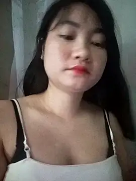 Snapshot of Linh_Hoang chatting on May 4, 2026, 9:38 am Linh Hoang online show from May 4, 2026, 9:38 am