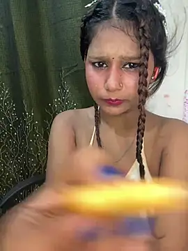 Cutiepie- online show from May 18, 2026, 10:26 pm
