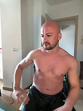 Snapshot of Queen872 chatting on March 31, 2026, 11:32 am Queen872 online show from March 31, 2026, 11:32 am