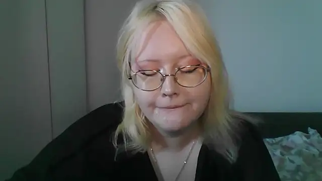 Snapshot of Elayne_Sweet chatting on April 13, 2026, 8:09 am Elayne Sweet online show from April 13, 2026, 8:09 am