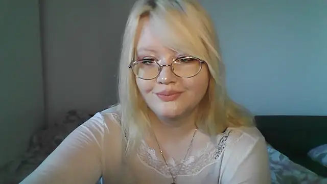 Snapshot of Elayne_Sweet chatting on May 6, 2026, 6:08 am Elayne Sweet online show from May 6, 2026, 6:08 am
