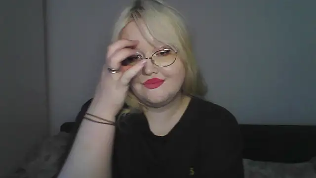 Snapshot of Elayne_Sweet chatting on May 14, 2026, 6:09 am Elayne Sweet online show from May 14, 2026, 6:09 am