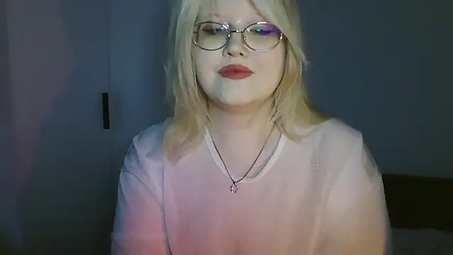 Elayne Sweet online show from June 15, 2026, 6:04 am