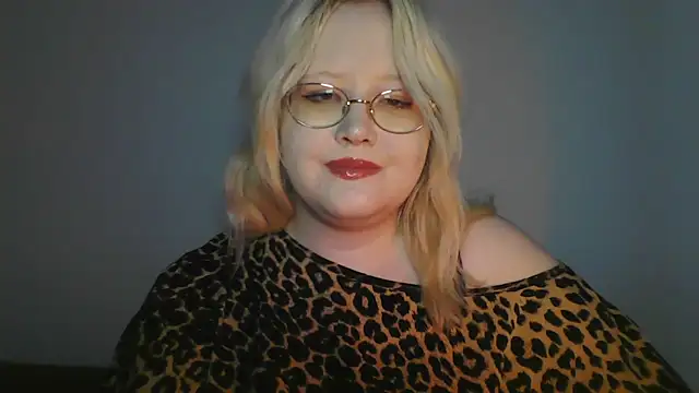 Elayne Sweet online show from July 3, 2026, 6:09 am