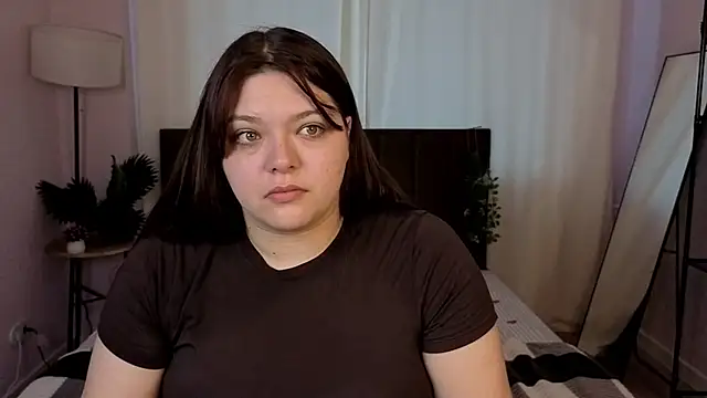 Snapshot of Evelyne_Loo chatting on April 26, 2026, 12:52 am Evelyne Loo online show from April 26, 2026, 12:52 am