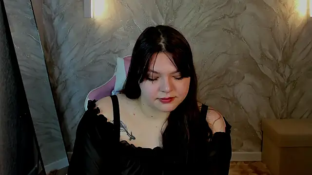 Snapshot of Evelyne_Loo chatting on May 3, 2026, 1:11 am Evelyne Loo online show from May 3, 2026, 1:11 am