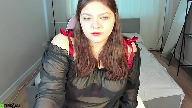 Snapshot of Evelyne_Loo chatting on May 6, 2026, 12:52 am Evelyne Loo online show from May 6, 2026, 12:52 am
