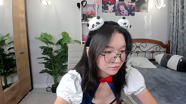 Snapshot of syuri_sun chatting on July 23, 2026, 2:37 pm syuri sun online show from July 23, 2026, 2:37 pm