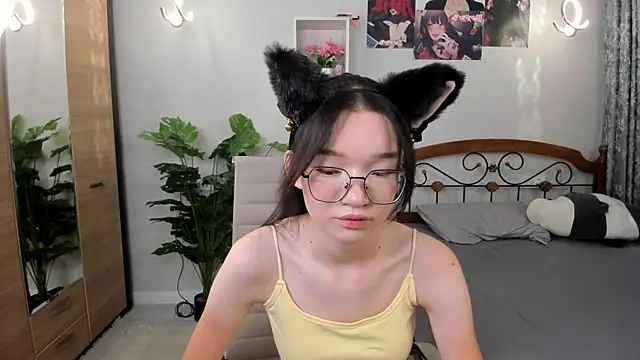 Snapshot of syuri_sun chatting on July 25, 2026, 2:36 pm syuri sun online show from July 25, 2026, 2:36 pm
