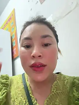 Snapshot of Lina-Naughty chatting on May 23, 2026, 5:17 pm Lina-Naughty online show from May 23, 2026, 5:17 pm
