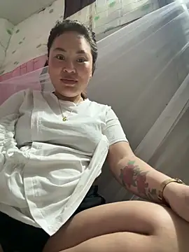 Snapshot of Lina-Naughty chatting on May 26, 2026, 3:57 am Lina-Naughty online show from May 26, 2026, 3:57 am