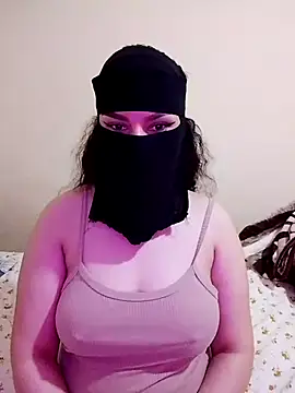 Queen Lola online show from May 9, 2026, 6:57 pm
