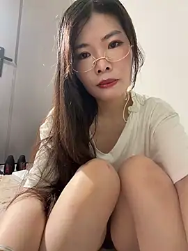 Xiaoyunduo1 online show from May 24, 2026, 12:54 pm
